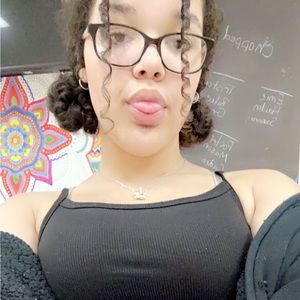 Meet your Posher, Emie